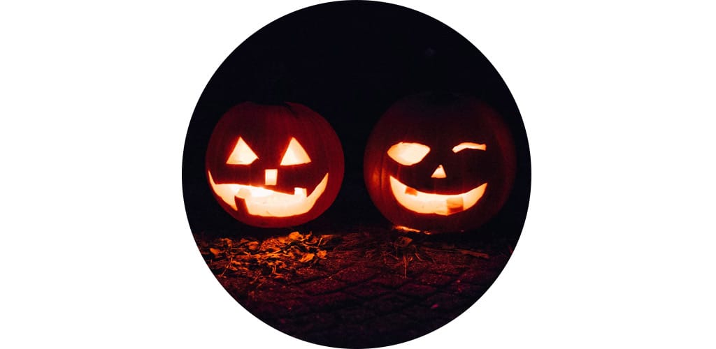 ハロウィン気分は足元から！大人女子が楽しむ“こっそり仮装”シューズ特集