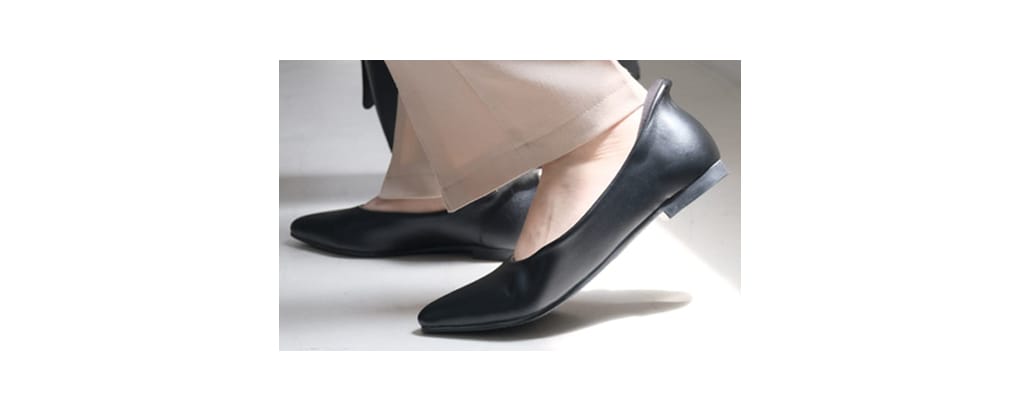 靴擦れにサヨナラ。スニーカー級に楽なパンプス「スニパン」を徹底解説