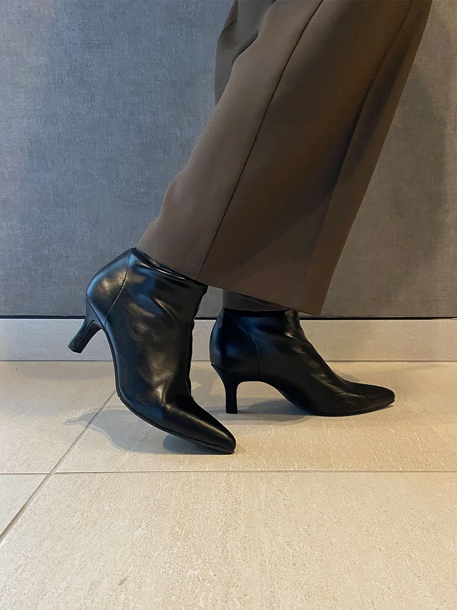 ポインテッドトゥ ストレッチ ブーツ レディース