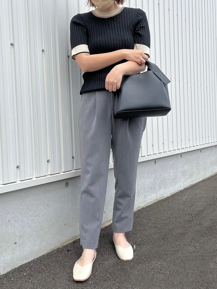 スクエアトゥ Vカット フラットパンプス レディース