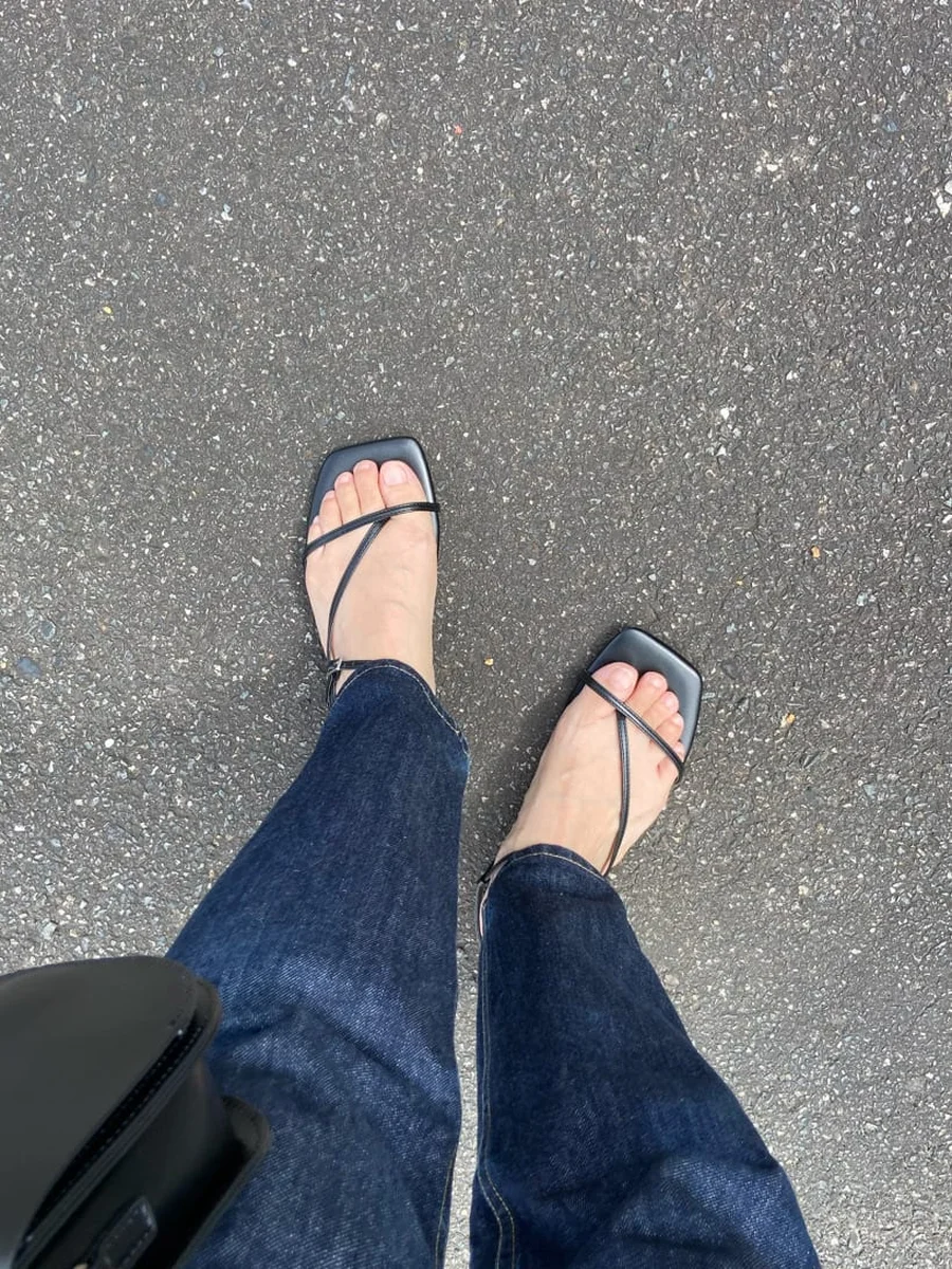 華奢 ストラップ トング サンダル スクエアトゥ レディース