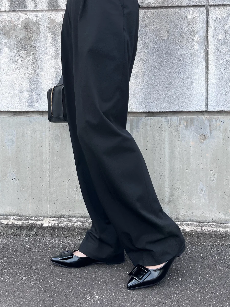 バックルモチーフ フラットパンプス レディース